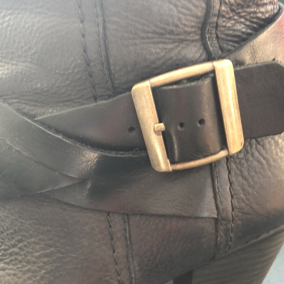 Clark’s 3” Heel Bootie With Straps & Buckle Size 9 - Picture 3 of 12